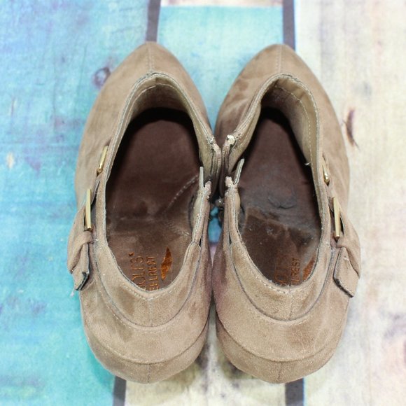 Aerosoles Brown Leather Side Zip Ankle Strap Heeled Booties Size 9 - Picture 6 of 9